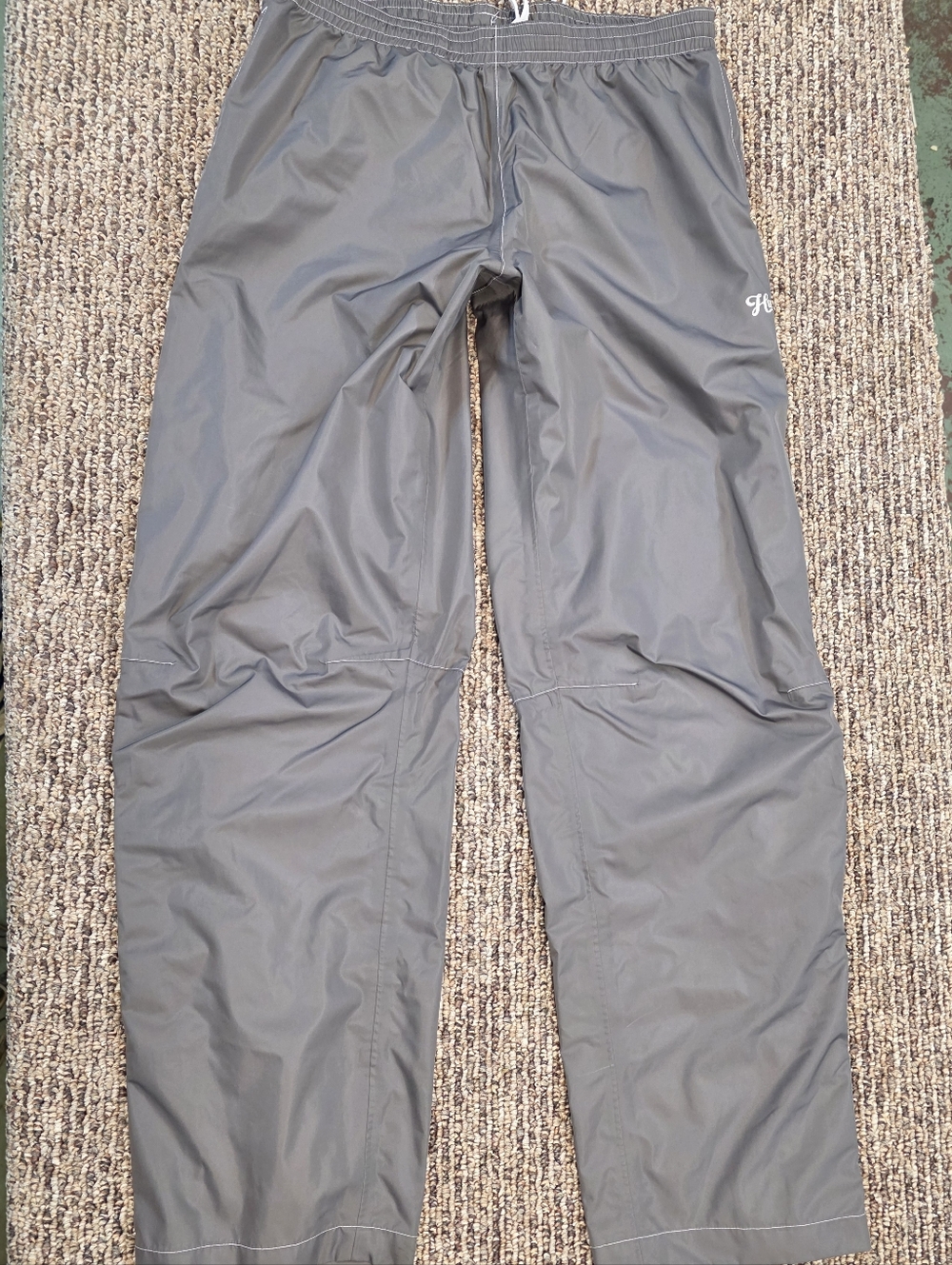 HUK Performance Fishing Pants Mens Medium Gray Lightweight Rain Shell Outdoo